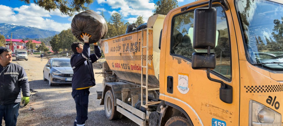 250 poşet çöp toplandı