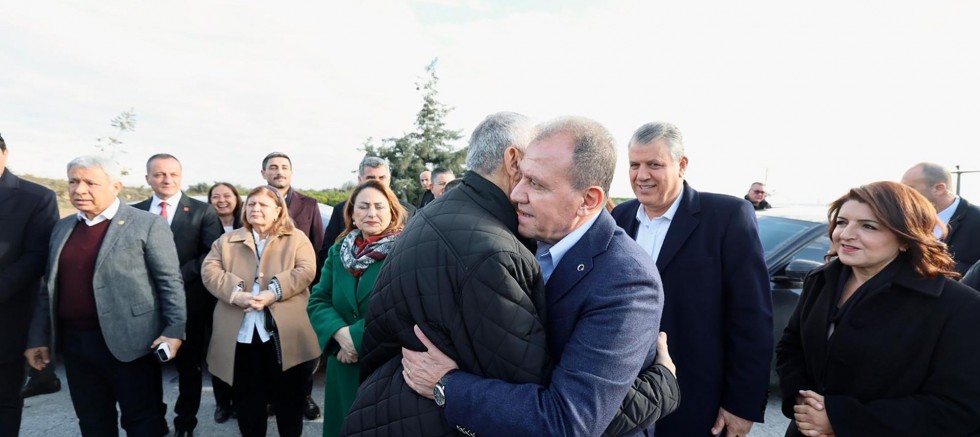 ADANA BAŞKANINA KAVUŞTU