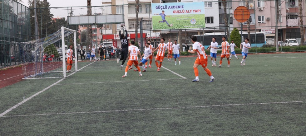 Akdeniz Belediye Spor'dan bol gollü galibiyet