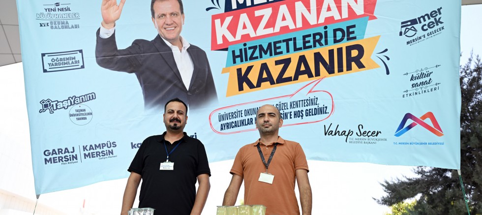 BÜYÜKŞEHİR ÜNİVERSİTE ÖĞRENCİLERİNİ MERSİN VE TARSUS OTOGARLARINDA KARŞILIYOR