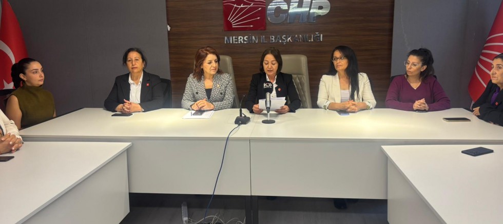 CUMHURİYET HALK PARTİSİ KADIN KOLLARI  5 Aralık Kadına Seçme ve Seçilme Hakkının Tanınmasının  91. Yıldönümü Basın Açıklaması