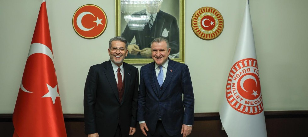 HUZURKENT’E DEV SPOR YATIRIMI: CUMHUR İTTİFAKI MERSİN İÇİN SAHADA