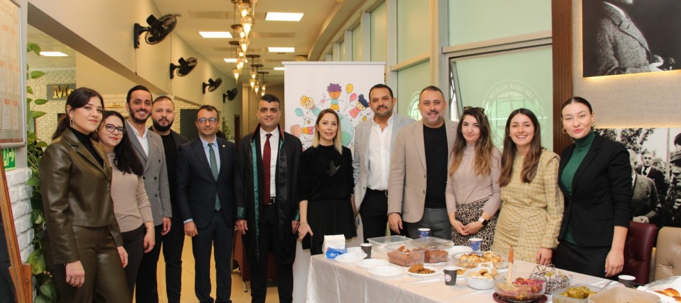 MERSİN BAROSU, HATAY VE MERSİN’DEKİ ÖĞRENCİLER İÇİN KERMES VE BAĞIŞ KAMPANYASI DÜZENLEDİ