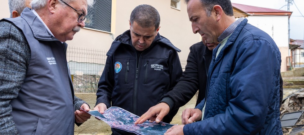 MEZİTLİ’DE HEYELAN, BAŞKAN TUNCER SAHADA, ÇALIŞMALAR SÜRÜYOR