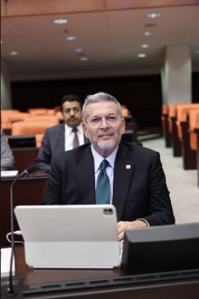 MHP MERSİN MİLLETVEKİLİ DR. LEVENT UYSAL’DAN KALICI YAZ SAATİ ÇAĞRISI: SAATLER BİR SAAT GERİ ALINMALI