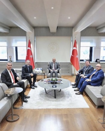 MHP MERSİN MİLLETVEKİLİ DR. LEVENT UYSAL, MERSİN’İN ULAŞIM YATIRIMLARI İÇİN TEMASLARINI SÜRDÜRÜYOR.