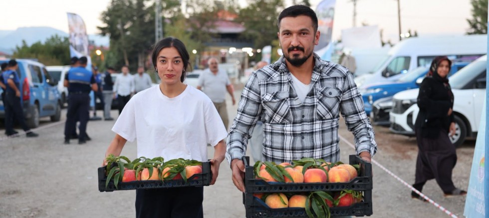 ŞEFTALİNİN EN TATLI HALİ TOROSLAR’DA