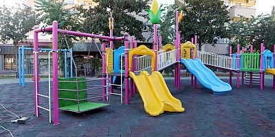 AKDENİZ BELEDİYESİ ENGELSİZ PARKI’NI YENİLEDİ