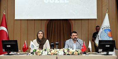 Akdeniz Belediyesi Eş Başkanları, 5 ayı değerlendirdikleri toplantıda basın mensupları ile buluştu