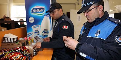 AKDENİZ BELEDİYESİ OKUL KANTİNLERİNİ DENETLEDİ