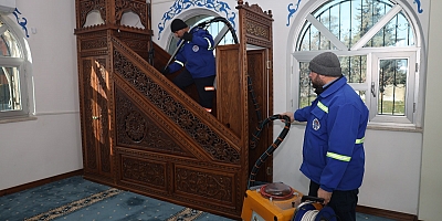 AKDENİZ'DE CAMİLER RAMAZAN'A HAZIR