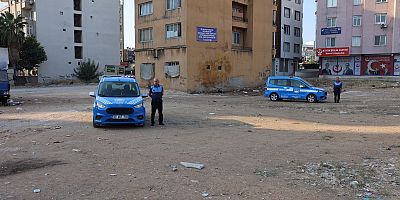 Akdeniz Zabıtası, Yoğun Şikayetlere Neden Olan “Kuş Pazarı”nı Kaldırdı