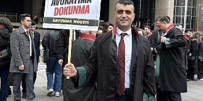 BARO BAŞKANI ÖZDEMİR, TUTUKLU AVUKATLAR İÇİN SAVUNMA NÖBETİNDE