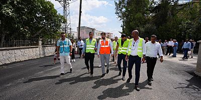 BAŞKAN BOLTAÇ KOLLARI SIVADI YENİCE’DE YOL ASFALTLADI