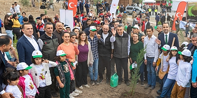 Başkan Özyiğit, Emirler’deki yeşil seferberliğe katıldı