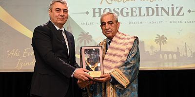 Başkan Sarı’ya “Yılın Ahi Babası” Ödülü