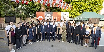BAŞKAN SEÇER, CHP AİLESİ İLE BAYRAMLAŞTI