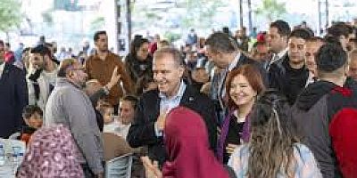 BAŞKAN SEÇER İLE MERAL SEÇER, ERDEMLİLERLE İFTAR SOFRASINDA BULUŞTU