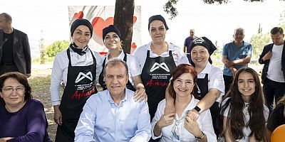 BAŞKAN SEÇER VE MERAL SEÇER, ÇÖLYAK HASTASI YURTTAŞLARLA BİR ARAYA GELDİ