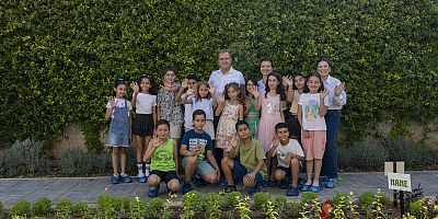 BAŞKAN SEÇER VE MERAL SEÇER ‘MEZİTLİ ÇOCUK KAMPÜSÜ’NÜ ZİYARET ETTİ