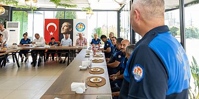 BAŞKAN TUNCER BELEDİYE ZABITALARI İLE BİR ARAYA GELDİ