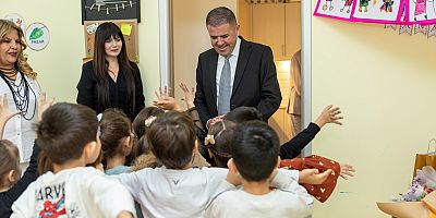 BAŞKAN TUNCER,“GELECEĞİMİZ ÖĞRETMENLERİN EMEĞİYLE ŞEKİLLENİYOR”