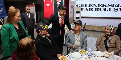 Başkan V. Şener, Vakıf İftar Buluşmalarında Ailelerle Bir Araya Geldi