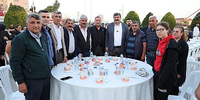 BAŞKAN YILDIZ, ÇALIŞMA ARKADAŞLARI VE MUHTARLARLA BAYRAMLAŞTI