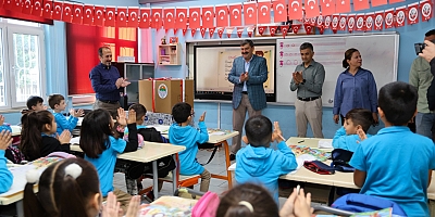 BAŞKAN YILDIZ’DAN, EN ÇOK ATIK PİL TOPLAYAN ÖĞRENCİLERE SÜRPRİZ ZİYARET