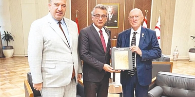 Bülent Akarcalı ve Kıbrıs Türkleri için Adanmış Bir Ömür