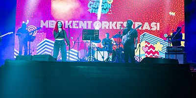 BÜYÜKŞEHİR’İN DÜZENLEDİĞİ ‘3. MERSİN GENÇLİK FESTİVALİ’ TÜM GÖRKEMİYLE BAŞLADI