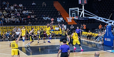CARETTALAR EVİNDEKİ İLK MAÇTAN 87-82 SKORLA GALİBİYETLE AYRILDI