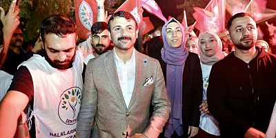 ÇİLEK MAHALLESİ’NDE ZAFER KUTLAMASI 