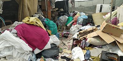 ÇÖP EVDEN 5 KAMYON ATIK ÇIKARILDI