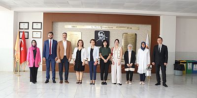 eTWINNING TÜRKİYE ULUSAL DESTEK SERVİSİ İLİMİZDEKİ eTWINNING OKULLARINI VE MERSİN ÜNİVERSİTESİ EĞİTİM FAKÜLTESİNİ ZİYARET ETTİ