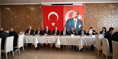 İl Başkanımız Koral Ömür, İl Yönetim Kurulu Üyelerimiz ile birlikte, Tarsus İlçe Başkanlığımızın düzenlediği toplantıda Tarsus merkez mahalle muhtarlarımızla bir araya geldi.