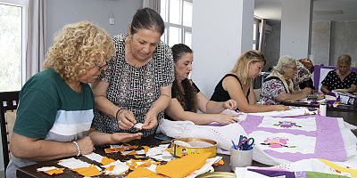 KADINLAR DİKİŞ KURSU’NDA