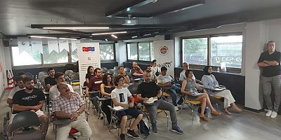 Kenti dijital dönüşüme hazırlayan MTSO’da ‘Kobot Operatörlüğü’ eğitimi başladı