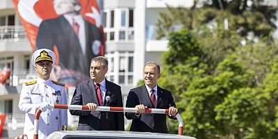 MERSİNLİLERLE ZAFER BAYRAMI COŞKUSU