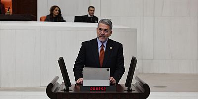 MHP MERSİN MİLLETVEKİLİ VE MYK ÜYESİ DR. LEVENT UYSAL 29 EKİM CUMHURİYET BAYRAMI’NI KUTLADI