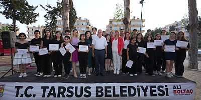 TARSUS BELEDİYESİ KURSİYERLERİ BELGELERİNİ ALDI