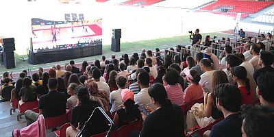 TARSUS’TA MİLLÎ HEYECAN VE ETKİNLİK BİR ARADA YAŞANDI