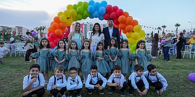 TARSUS’TA MİNİKLERDEN MEZUNİYET COŞKUSU