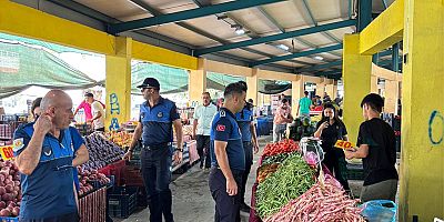 TARSUS’TA PAZAR YERLERİNDE DENETİMLER SÜRÜYOR