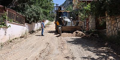 TOROSLAR’DA YAYLA YOLLARI BAKIMDAN GEÇİYOR