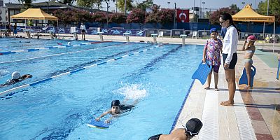 ÜCRETSİZ YÜZME KURSLARI