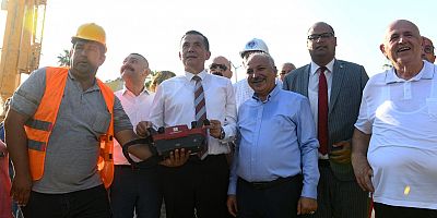 Yenişehir Belediyesi büyük kent kütüphanesi ve oyuncak müzesinin temelini attı