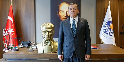 Yenişehir Belediyesi Fransa’da çalınan Atatürk büstünün yerine yenisini gönderdi